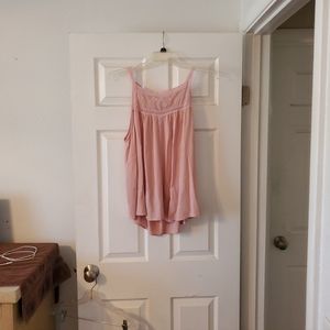 Light weight dressy tank top in pink XXL